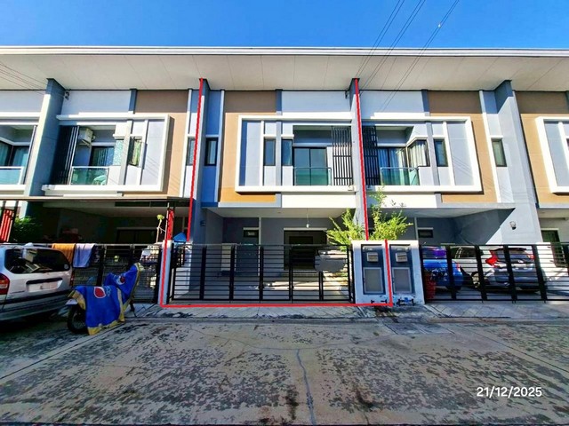   ขาย บ้านเดี่ยว/ทาวน์เฮ้าส์/คอนโด โครงการ บ้านฟ้าปิยรมย์ เทนโดร ถนน ลำลูกกา ปทุมธานีถนน ลำลูกกา ตำบล บึงคำพร้อย อำเภอ ลำลูกกา จังหวัด ปทุมธานี  ราคาโปรโมชั่น  1,512,000    บาท    ลดจาก   2,100,000   บาท ราคาโปรโมชั่นตั้งแต่วันที่ 1 เมษายน 2569 – 30 มิถุนายน 2569  รายละเอียดทรัพย์ -  เนื้อที่ 19.50 ตร.ว.  พื้นที่ใช้สอย 120.00 ตร.ม. -  3 ห้องนอน 3 ห้องน้ำ  -  1 ที่จอดรถ  -  บ้านหันไปทางทิศ  ใต้  พิกัดทรัพย์ : https://maps.app.goo