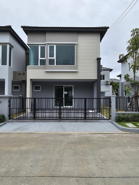  ให้เช่าบ้านแฝด Grande Pleno Mega Bangna ใกล้เมกาบางนา บ้านใหม่ เฟอร์ครบ พร้อมอยู่ติดต่อ Agent คุณบัว (Bua)Tel: 093-646-4597LINE ID: Bua093บ้านแฝดสไตล์โมเดิร์น ทำเลบางนา ใกล้ Mega Bangna เพียง 2 กม. เดินทางสะดวก ใกล้ทางด่วนและวงแหวน เหมาะสำหรับครอบครัวและชาวต่างชาติรายละเอียดทรัพย์บ้านแฝด 2 ชั้น3 ห้องนอน 3 ห้องน้ำ2 ที่จอดรถพื้นที่ใช้สอย 146 ตร.ม.ที่ดิน 36 ตร.ว.บ้านใหม่ สภาพดีมาก พร้อมเข้าอยู่จุดเด่นบ้านแฝด ให้คว�