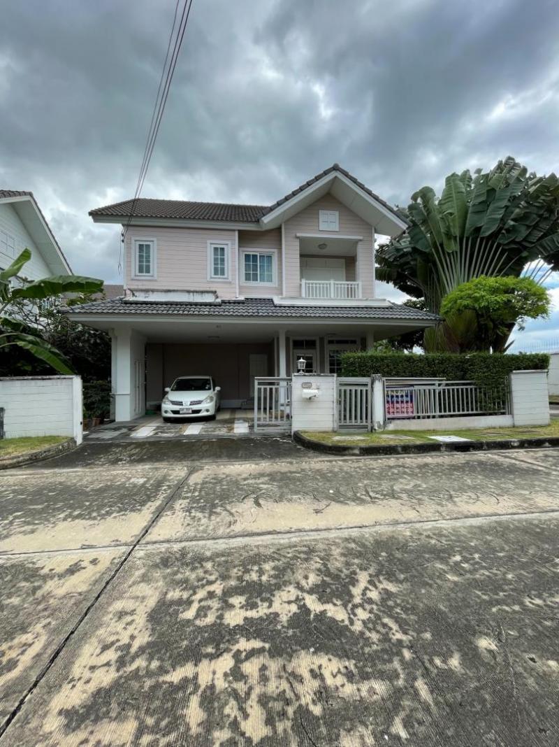  ขายบ้านเดี่ยว บุราสิริปัญญาอินทรา 6.5 ล้าน | 59.20 ตรว. 164 ตรม. 3 นอน 3 น้ำ | ใกล้บิกซี-โลตัส-แฟชั่นไอส์แลนด์สนใจนัดชมจริง / ขอรายละเอียดเพิ่มเติมติดต่อ: ชาญครับ 094-569-5997ขายบ้านเดี่ยว หมู่บ้านบุราสิริปัญญาอินทรา (แสนสิริ)ทำเลถนนเลียบคลองสอง แขวงบางชัน เขตคลองสามวา กรุงเทพฯ 10510*จุดเด่น:บ้านหัวมุม หน้าบ้านหันทิศใต้แบบบ้าน Charlotvile สไตล์ English Countryเนื้อที่ดิน 59.20 ตรว.ขายราคา 6.5 ล้านบาท(รา�