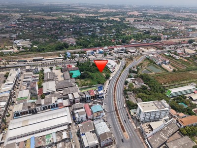 แปลงสวยติดถนน หายากมากๆแล้ว !! ขายที่ดินเปล่า 418.2 ตรว.  ติดถนนสิริโสธร ในอำเภอเมืองฉะเชิงเทรา เหมาะปลูกสร้างทำธุรกิจ ใจกลางความเจริญและแหล่งจ้างงาน ผังเมืองสีส้ม เข้าออกได้ทั้งถนนมหาจักรพรรดิ์ และสุวินทวงศ์  ราคาพิเศษ!.TPI-3053.ขายที่ดินเปล่า 418.2 ตรว.  ติดถนนสิริโสธร ในอำเภอเมืองฉะเชิงเทรา เหมาะปลูกสร้างทำธุรกิจ ใจกลางความเจริญและแหล่งจ้างงาน ผังเมืองสีส้ม เข้