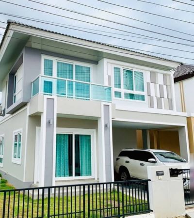 ให้เช่า 28,000/เดือน* บ้านกาญจน์กนก 21 แม่เหียะ ทาสีภายใน–ภายนอกใหม่เอี่ยม บ้านสวยน่าอยู่มาก. โครงการคุณภาพ ระบบรักษาความปลอดภัยดี เดินทางสะดวก เข้า-ออกง่ายใกล้ห้างสรรพสินค้า ตลาด ร้านอาหาร และสิ่งอำนวยความสะดวกครบครัน.รายละเอียดบ้าน• บ้านเดี่ยว 2 ชั้น• 3 ห้องนอน• 3 ห้องน้ำ• พร้อมเฟอร์นิเจอร์ครบ หิ้วกระเป๋าเข้าอยู่ได้เลย.ราคาเช่า 28,000 บาท / เดือนเงื่อนไขการเช่า• �