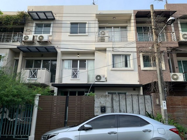 P678 ให้เช่าทาวน์โฮม 3 ชั้น หมู่บ้านไพรเวทวิลล่า Private Villa นวมินทร์ 135 พร้อมเข้าอยู่ต้นเดือนมิถุนายน เหมาะพักอาศัยให้เช่า 22,000 บาท/เดือน ประกัน 2 เดือน ค่าเช่าล่วงหน้า 1 เดือนติดต่อ คุณช่อผกา โทร 0616198565 LINE 0616198565สำรอง LINE 0812523279 ส่งลิ้งก์ไว้ได้เลย-ให้เช่าทาวน์โฮม 3 ชั้น หมู่บ้านไพรเวทวิลล่า Private Villa นวมินทร์ 135 พร้อมเข้าอยู่ต้นเดือนมิถุนายน 2569 -สามารถทำเป็นHome office ได้ หลังบ้านวิวสวนและสระ�