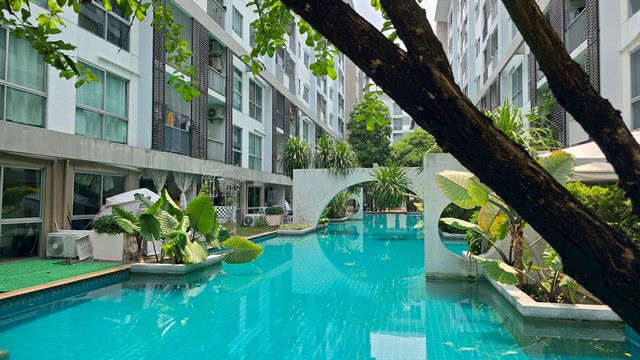 A Space Sukhumvit 77 (อ่อนนุช 77)รายละเอียดห้อง • ห้องชั้น 1 เข้า-ออกสะดวก ไม่ต้องรอลิฟต์ •   1 ห้องนอน 1ห้องน้ำ พื้นที่ใช้สอย 45.68 ตารางเมตร • ห้องเปล่า สภาพดี พร้อมให้คุณตกแต่งตามสไตล์ที่ชอบ • แอร์ 2 เครื่อง (สภาพใช้งานได้ปกติ) • เครื่องทำน้ำร้อน ติดตั้งพร้อมใช้งาน***ส่วนกลางโครงการ • สระว่ายน้ำใหญ่สไตล์รีสอร์ท • สวนหย่อมพักผ่อนรอบโครงการ • รปภ. 24 ชม. + CCTV  •  มีที่จอดรถ ***ใกล้สถานที่สำ