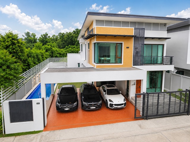 สารสาสน์วิเทศบางบอน 300 ม. แอร์ 7ตัว 25นาที สาทร 16กม. คฤหาสน์ 2ชั้น  Pool Villa 5-6นอน เพชรเกษม69  บ้านเดี่ยว  7น้ำ พร้อมสระว่ายน้ำและห้องแม่บ้าน 440ตร.ม. 105ตร.ว. ใกล้ Zanook Wake Park 300ม.  ลัดดารมย์ 48,998-49,999 B-MSarasas Witead Bangbon Sch 300m. 25mins Sathorn 16km. Pool Villa 2Storey Mansion 5-6beds Phetkasem69  Detached house  7baths featuring a private pool and maid’s room. 440sq.m. 105sq.wah Zanook Wake Park 300m. Laddarom  48,998-49,999 B-Mเพชรเกษม69 ถนนบางบอน 3 แขวงบางบอนเหนือ เขตบางบอน กรุงเทพมหานคร1minshttps://youtube.com/shorts/ebUT9O4KajYhttps://youtube.com/shorts/Tn9Bx2Sb444เนื้อที่ 105 ตารางว�