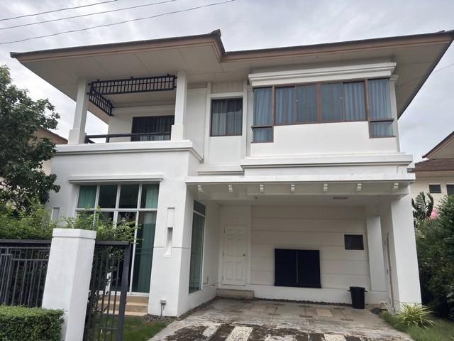ให้เช่าบ้านเดี่ยว 2 ชั้น โครงการเศรษฐสิริ บางนา กม.7 ซอยเมืองแก้ว หลังเมกกะบางนา** ไม่รับสัตว์เลี้ยง / สำหรับอยู่อาศัยเท่านั้น ไม่รับจดทะเบียนใดๆทั้งสิ้น **ราคาเช่า 55,000 บาท / เดือน ( สัญญาขั้นต่ำ 1 ปี ประกัน 2 เดือน ล่วงหน้า 1 เดือน )ที่ตั้ง ถนนบางนาตราด กม. 7 ซอยเมืองแก้ว ตำบลบางแก้ว อำเภอบางพลี สมุทรปราการ 10540ติดต่อ : คุณภัสพงณ์ 0634098164Line : deedee23https://www.facebook.com/profile.php?id=61581484955548เนื้อที่ 54 ตาร�