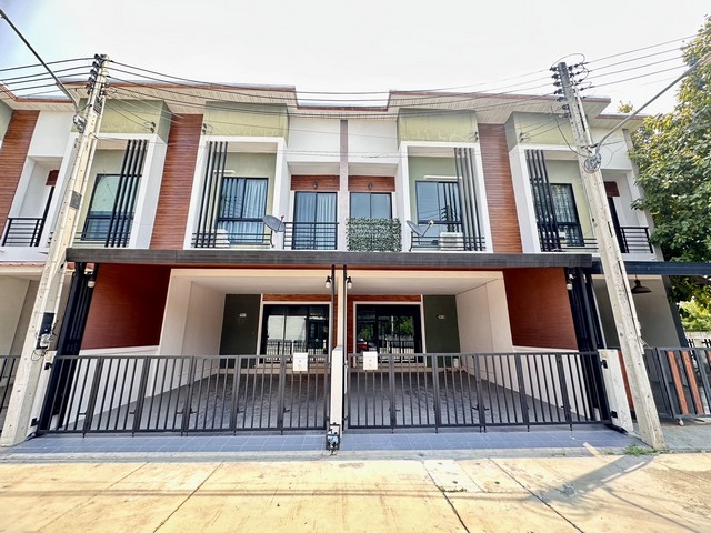 ว่าง10มีนาคม2569 บ้านเช่า #โซนPrivate บ้านอรินสิริ คันทรี่ ฮิลล์ ถนนเลี่ยงหนองมน บางแสนชลบุรี*ว่าง2หลังติดกัน♨️ให้เช่าเพียงเดือนละ 15,500฿ ♨️- มัดจำ 2เดือน / ค่าเช่าล่วงหน้า 1เดือน- สัญญาขั้นต่ำ 1ปี❌ไม่รับสัตว์เลี้ยงทุกชนิด❌- 3 ห้องนอน 3 ห้องน้ำ - จอดรถ 2 คัน- แอร์ 4 เครื่อง- เครื่องทำน้ำอุ่น 2 เครื่อง- 1 ห้องครัว- TV 1 เครื่อง- ตุ้เย็น 1 เครื่องเตียงนอน + ตู้เสื้อผ้า + โซฟา - โต๊ะทานอาหาร 4 ท�