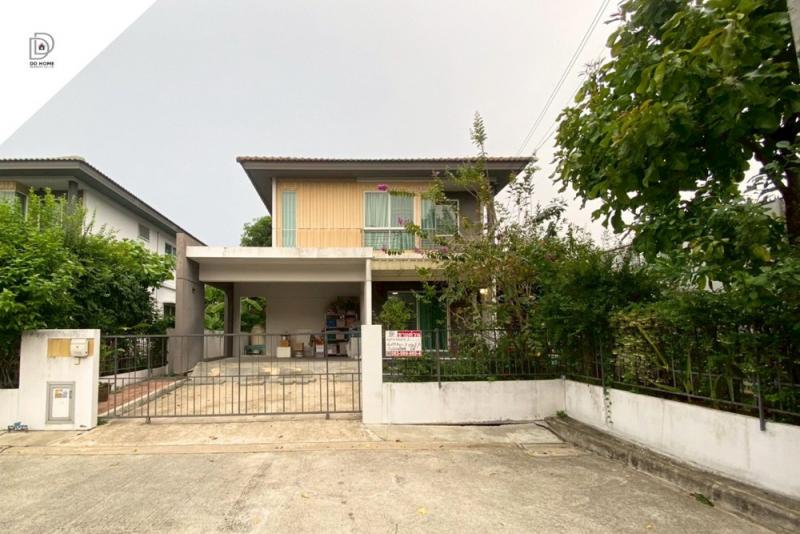 ขายบ้านเดี่ยว หมู่บ้านพฤกษาปูริวงจันทน์ มีนบุรี (DD002398)พื้นที่ 50.4 ตร.ว.ฟังก์ชั่น : 3 นอน 3 น้ำ 2 ที่จอดรถทิศ : ตะวันตกเฉียงเหนือแถม : แอร์, โซฟา, เฟอร์นิเจอร์บิ้วท์อินจุดเด่นของทำเลนี้- โครงการตั้งอยู่บนถนนสุวินทวงศ์- ใกล้ห้างสรรพสินค้าเมกาโฮม, โลตัส, บิ๊กซี, แฟชั่น ไอส์แลนด์, พรอมานาด, ตลาดมีนบุรี, ตลาดจตุจักร 2, สวนสยาม, ซาฟารีเวิร์ด- ใกล้โรงพยาบาลนวมินทร์ 9, โรงพยาบาลนพ�