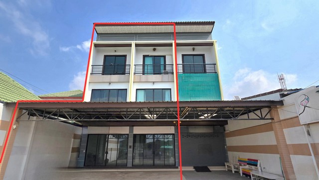 ขายอาคารพาณิชย์ 3 ชั้น 2คูหา บางแก้ว อ.เมืองอ่างทอง จ.อ่างทอง