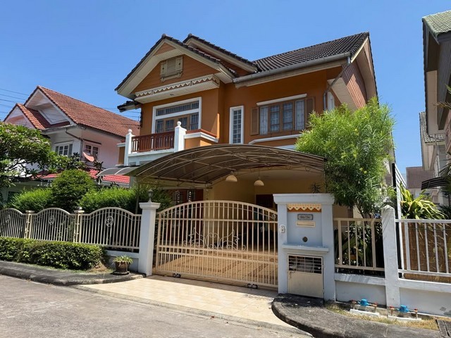 ให้เช่าบ้านหมู่บ้าน Parkway Chalet รามคำแหง ใกล้รถไฟฟ้าสายสีชมพู ใกล้รร.นานาชาติ RIS, รร.เอกบูรพา ย่านรามคําแหง สะพานสูง มีนบุรี รามอินทรา 