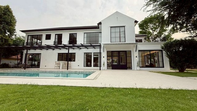 Luxury Pool Villa สไตล์ไทยร่วมสมัย บรรยากาศสงบ ทำเลทอง หางดง