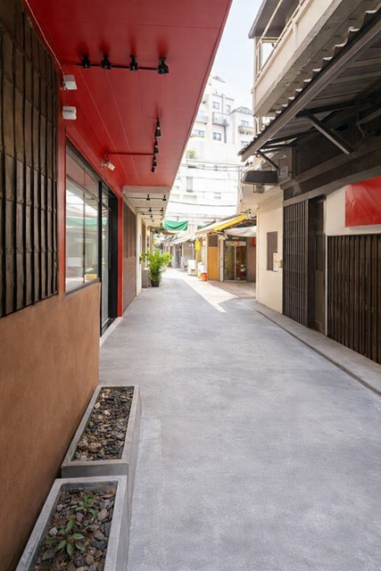 ใจกลางแหล่งท่องเที่ยว ทำเลไชน่าทาวน์ เยาวราช Shophouse ให้เช่า 1 น้ำ 1 ครัว  42 ตร.ม. เหมาะสำหรับร้านค้า คาเฟ่ หรือธุรกิจ แหล่งท่องเที่ยว 