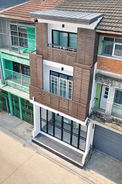 รร.นานาชาติเวลล์ส อ่อนนุช 600 ม. AIRBNB อาคาร 3ชั้น 5นอน ใกล้ BTSบางจาก 460ม.  5น้ำ 18 ตร.ว.208 ตร.ม. 6 แอร์  
