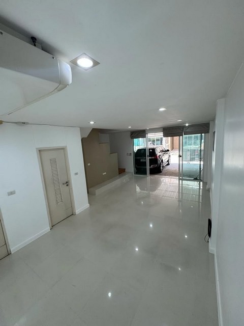 P3375 ขาย ทาวน์โฮม โครงการ ลุมพินี ทาวน์ เรสซิเดนซ์ ลาดพร้าว สเตชั่น ซอยลาดพร้าว 21 ติด MRT ลาดพร้าว Lumpini Town Residence Ladprao Station