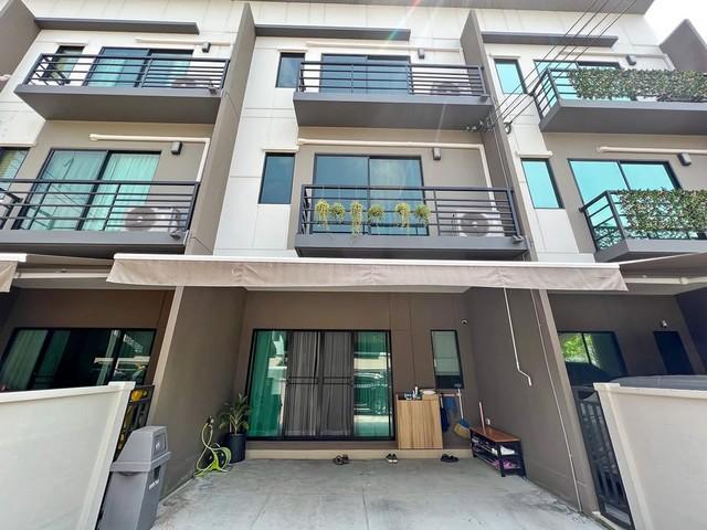 ให้เช่าทาวน์โฮม 3 ชั้น 19 ตร.ว. บ้านกลางเมือง พหลฯ-รามอินทรา ถนนเทพรักษ์ เขตบางเขน