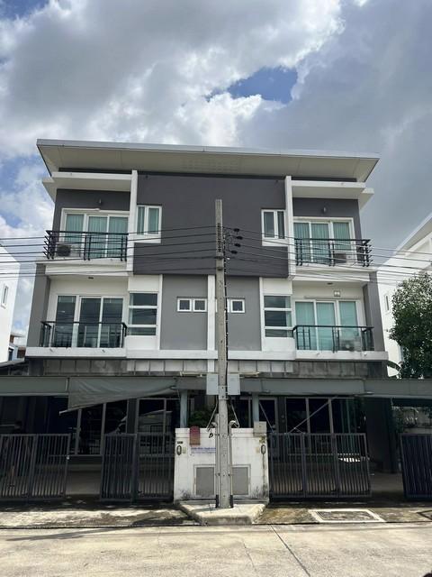 HR 10035 ให้เช่า ขายโฮมออฟฟิศ 3 ชั้น หมู่บ้านชวนชื่นโมดัส วิภาวดี พร้อมโกดัง ติดริมถนนใหญ่วิภาวดี 