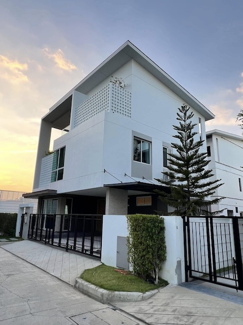 BH4128 ให้เช่าและขายบ้านหรู Nirvana ABSOLUTE Krungthep Kreetha กรุงเทพกรีฑา บ้านเดี่ยว Luxury พร้อมเฟอร์นิเจอร์ครบ พื้นที่ใช้สอย 329 ตร.ม.