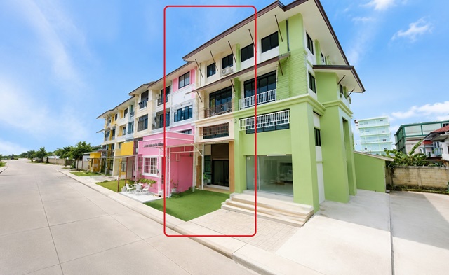 เมกา บางนา 3กม. อาคารพาณิชย์เช่า ราชาเทวะ สนามบินสุวรรณภูมิ1 กม. กิ่งแก้ว8-16 3นอน 3น้ำ 19 ตารางวา 266ตารางเมตร   ตลาดกิ่งแก้ว 23,999-24,999B-M Mega Bangna 3km. House for rent Rachathewa 3beds Suvarnabhumi Airport 1km. Kingkaew8-16 3baths spacious usable area 19sq.wah 266sq.m. Kingkaew Market  23,999-24,999B-M ใกล้บางนาตราด ถนนกิ่งแก้ว แขวงราชาเทวะ เขตบางพลี จังหวัดสมุทรปราการVDO 1minshttps://youtube.com/shorts/CGujj9-mBxshttps://youtube.com/shorts/n9r4URrvzmIขนาด 19 ตารางวา 266ตารางเมตร Size 19 sq.wah 266sq.m.แถวหกอาคารสูง 3.5 ชั้น หันหน้าทิศเหนือ ภายในมี 3