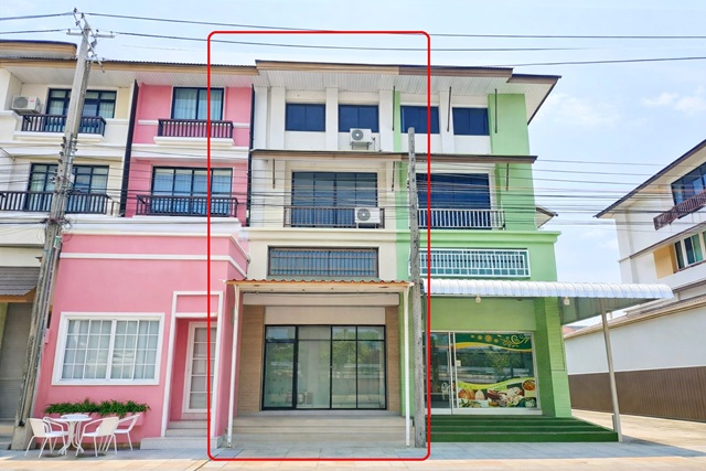 สนามบินสุวรรณภูมิ1 กม. กิ่งแก้ว8-16  เมกา บางนา 3 กม. อาคารพาณิชย์เช่า ราชาเทวะ 3นอน 3น้ำ 19 ตารางวา 266ตารางเมตร   ตลาดกิ่งแก้ว 23,999-24,999B-M Suvarnabhumi Airport 1km. Kingkaew8-16 Mega Bangna 3km. House for rent Rachathewa 3beds 3baths spacious usable area 19sq.wah 266sq.m. Kingkaew Market  23,999-24,999B-M ใกล้บางนาตราด ถนนกิ่งแก้ว แขวงราชาเทวะ เขตบางพลี จังหวัดสมุทรปราการขนาด 19 ตารางวา 266ตารางเมตร Size 19 sq.wah 266sq.m.VDO 1minshttps://youtube.com/shorts/CGujj9-mBxshttps://youtube.com/shorts/n9r4URrvzmIแถวหกอาคารสูง 3.5 ชั้น หันหน้าทิศเหนือ ภายในมี