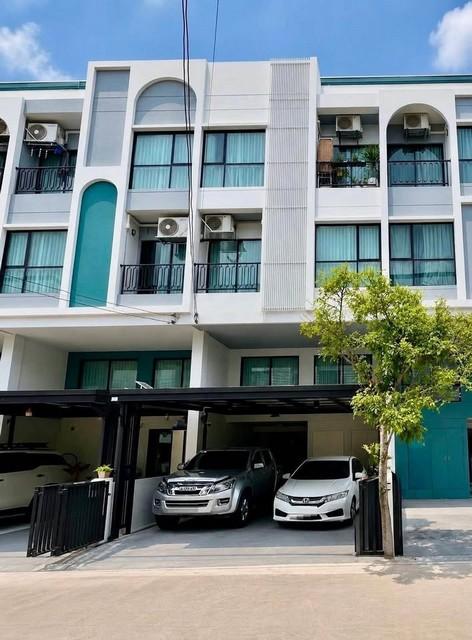 ขายทาวน์โฮม 3.5 ชั้น โครงการ เมซอง 168 ลาดพร้าว 101 เดินทางสะดวก ใกล้เลียบด่วน เกษตรนวมินทร์ *** ราคาขาย 6,390,000 บาท  ติดต่อ: ชยา โทร/ID Line:: 0942823961   Link Line:: https://line.me/ti/p/3xFA1An8Kcรหัส# PR442 ทาวน์โฮม 3.5 ชั้น โครงการ เมซอง 168 ลาดพร้าว 101 ใกล้เลียบด่วน เกษตรนวมินทร์ • เนื้อที่ 20 ตารางวา• พื้นที่ใช้สอย 209 ตารางเมตร• 3 ห้องนอน• 3 ห้องน้ำ• 1 ห้องเก็บของ• 3 ที่จอดรถ• ต่อเติมครัว+เสาเข็มอย่างหนาแน่น พร้อมครัวbuilt-in รวมถ