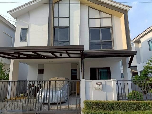 ขายบ้านเดี่ยว2ชั้น39.2ตร.ว.หมู่บ้านSENSEบางนา-สุวรรณภูมิสภาพใหม่พร้อมเข้าอยู่สไตล์สแกนดิเนเวียน ราคาขาย 6,490,000 บาทที่ตั้ง ถนนกิ่งแก้ว ซอยกิ่งแก้ว 29 ตำบลราชาเทวะ อำเภอบางพลี จังหวัดสมุทรปราการ 10540ติดต่อ : คุณภัสพงณ์ 0634098164Line : deedee23https://www.facebook.com/profile.php?id=61581484955548เนื้อที่ 39.2 ตารางวา พื้นที่ใช้สอย 127 ตารางเมตร จำนวน 2 ชั้น 4 ห้องนอน 3 ห้องน้ำ จอดรถ 2 คันบ้านหันหน้าทิศใต้ รับลมตลอดปี หน้ากว้าง 