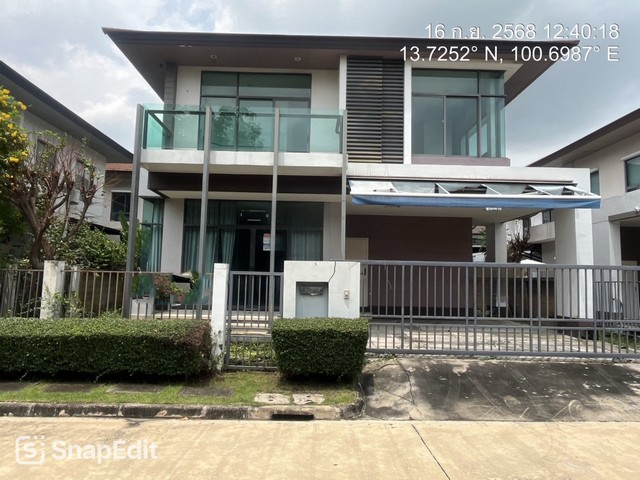   ขาย บ้านเดี่ยว/ทาวน์เฮ้าส์/คอนโด โครงการเศรษฐสิริ อ่อนนุช - ศรีนครินทร์  ถนน/ซอย ถนนเฉลิมพระเกียรติ ร.9 ตำบลประเวศ อำเภอประเวศ จังหวัดกรุงเทพมหานคร  ราคา   8,900,000    บาท  (ราคาต่อรองได้)  รายละเอียดทรัพย์ -  เนื้อที่ 54.0 ตรว. พื้นที่ใช้สอย 198 ตรม. -  3 ห้องนอน 2 ห้องน้ำ  -  1 ที่จอดรถ  -  บ้านหันไปทางทิศ ใต้  พิกัดทรัพย์ : https://maps.app.goo.gl/HYVvTvqew4xReWVq5  สถานที่ใกล้เคียง  - ท่าอากาศยานสุวรรณภูมิ- โรงพยาบ�