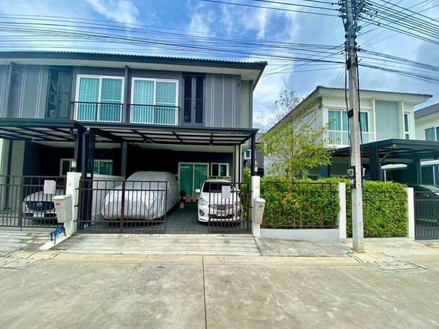 TEL:088-559 5199 คุณเอLine:https://line.me/ti/p/C0eGe0whLXขายบ้านแฝดหัวมุม Supalai Motorway-พัทยาทำเล: ซอยชัยพฤกษ์ 21 (ซอยฟาร์มจระเข้) หนองปรือ พัทยาราคา 4.6 ล้านบาทชื่อตนไทยค่าโอน 50-50พื้นที่ใช้สอย 120 ตารางเมตร3 ห้องนอน 3 ห้องน้ำที่ดิน 33.4 ตารางวาบรรยากาศเงียบสงบ เป็นส่วนตัว เหมาะสำหรับการพักผ่อนอย่างแท้จริงทำเลดี เดินทางสะดวก ใกล้มอเตอร์เวย์ ใกล้เมืองพัทยาสิ่งอำนวยความสะดวก- สโมสร (Clubhouse)- สระว่ายน้ำ- ฟิตเนส- 