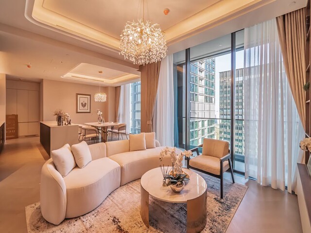 ONE89 wireless - One Bangkok MRT: Lumphini Size: 151 sqm., 2 bedrooms, 2 bathrooms Floor: 30+ unblocked view Rental price: 490,000 Baht/month (from 580,000)Selling price: 113,250,000 BahtRef.: 283013 Listing Detail: www.rent-bangkok-condo.com/properties/283013 Co-agents are welcome. - - -Contact us for more information or arrange a viewing:Email. rbc.rentbangkokcondo@gmail.comCall. 066-0588-655Line ID: @rentbangkokcondohttps://lin.ee/9cMeMxeWhatsapp: 0660588655Wechat 微信: rentbangkokcondo