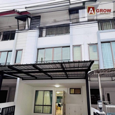 ให้เช่าโครงการ เดอะไพรเวท สุขุมวิท-บางจาก ทำเลดี ใกล้รถไฟฟ้า ตกแต่งครบ พร้อมเข้าอยู่ที่ตั้ง :  ซอยสุขุมวิท 97/1 ถนนสุขุมวิท แขวงบางจาก เขตพระโขนง กรุงเทพมหานครรหัสทรัพย์ : AGT01287ราคาเช่า : 45,000 บาท/เดือนเงื่อนไขการเช่า :- สัญญาขั้นต่ำ 1 ปีรายละเอียดทรัพย์ :- ทาวน์เฮ้าส์ 3 ชั้น- เนื้อที่ 23 ตรว.- 3 ห้องนอน- 4 ห้องน้ำ- 1 ห้องครัว- 1 ห้องโถง- 1 จอดในบ้านจุดเด่น :- ทำเลดี ตกแต่งครบ พร้อมเข�