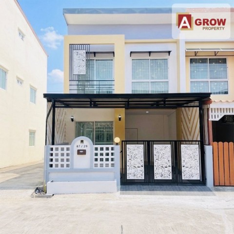 หมู่บ้านเพ็ญศิริ 4 ซอยเลียบวารี 25/1 บ้านหลังมุม รีโนเวทใหม่ทั้งหลัง ตกแต่งครบ พร้อมเข้าอยู่ที่ตั้ง : แขวงโคกแฝด เขตหนองจอก กรุงเทพมหานครรหัสทรัพย์ : AGT01286ราคาขาย : 2,400,000 บาทรายละเอียดทรัพย์ :- ทาวน์เฮ้าส์ 2 ชั้น- เนื้อที่ 20.6 ตรว.- 4 ห้องนอน- 2 ห้องน้ำ- 1 ห้องครัว- 1 ห้องโถง- 1 จอดในบ้านจุดเด่น :- บ้านหลังมุม รีโนเวทใหม่ทั้งหลัง ตกแต่งครบ พร้อมเข้าอยู่- ต่อเติมเคาน์เตอร์ครัวพร้อ�