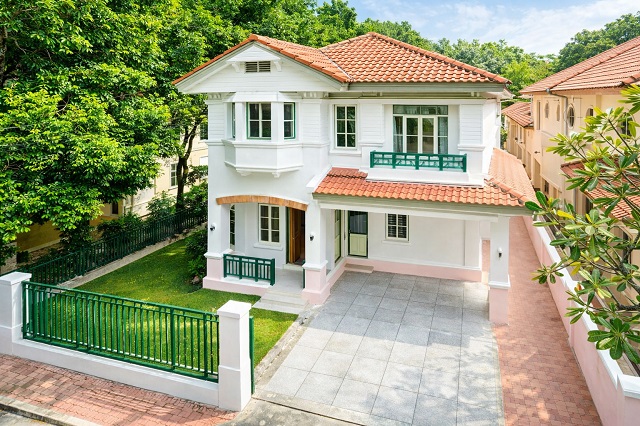 โรงแรมเลอทาน่า  3 นอน 3 น้ำ พร้อมเฟอร์ฯ ใกล้  รร.ธนสิทธิ์อนุสรณ์ 1.2 กม. เนื้อที่ 68 ตร.ว. 158 คุณคือคนแรกของบ้านเดี่ยวตร.ม.ทำเลชัยพฤกษ์ เทพารักษ์-บางปลาเงียบสงบ โฮมออฟฟิศ ดินทางง่าย  เป็นส่วนตัว เหมาะกับพักอาศัย18,998-19,999 B-M.เ ใกล้ตลาดบางพลีซิตี้ 3.3 กม.โรงพยาบาลเทพารักษ์ บางปลา  และแหล่งไลฟ์สไตล์ครบครันYou are the first one.  Hotel Detached house with 3 bed and 3 bath fully furnished near LeTanaThanasit Anusorn School 1.2 km. Land area 68 sq.wa Theparak-BangPla  158 sq.m. Pla with Located in Chaiyapruek