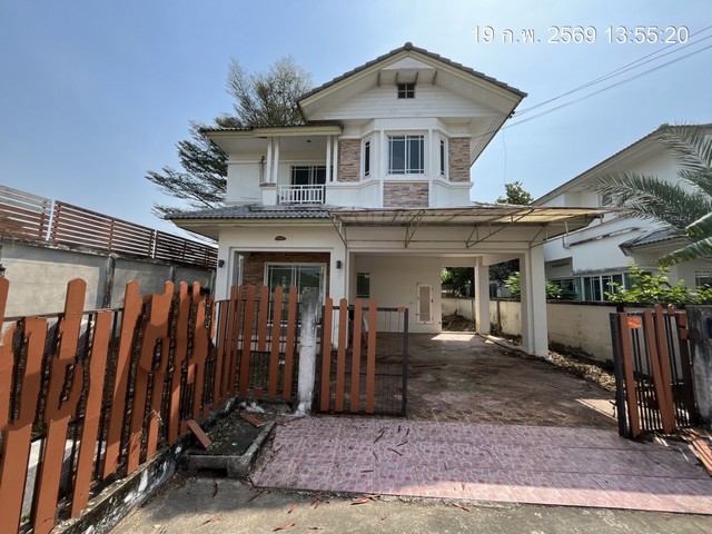   ขาย บ้านเดี่ยว/ทาวน์เฮ้าส์/คอนโด โครงการ หมู่บ้านธัญญาภิรมย์ วงแหวน วัชรพล ธัญบุรี  ถนนรังสิต-นครนายก ตำบล รังสิต อำเภอ ธัญบุรี จังหวัด ปทุมธานี  ราคา    3,850,000   บาท  (ราคาต่อรองได้)  รายละเอียดทรัพย์ -  เนื้อที่ 60 ตร.ว.  พื้นที่ใช้สอย 160 ตรม. -  3 ห้องนอน 2 ห้องน้ำ  -  1 ที่จอดรถ  พิกัดทรัพย์ : https://maps.app.goo.gl/rMDNiN82ykRHMr4r6  สถานที่ใกล้เคียง  – มหาวิทยาลัยกรุงเทพ– มหาวิยาลัยเทคโนโลยีราชมงคลธัญบุ�