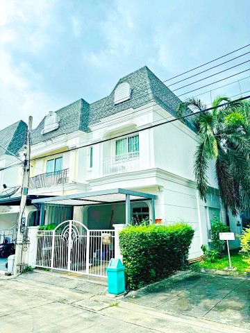 ราชพฤกษ์ 900 ม.พระราม 5-ราชพฤกษ์ใกล้ รร.นานาชาติร่วมฤดี   ทาวน์โฮม 2 ชั้น หลังริม2 นอน 3 น้ำ กว้างขวาง 19  บางกรวย-ไทรน้อย ตร.วา.152 ตร.ม.พร้อมเฟอร์ฯ  โฮมออฟฟิศ เหมาะสำหรับพักอาศัย  11,999 B-M. ทำเลศักยภาพ ติดถนนใหญ่พระราม 5-ราชพฤกษ์ และเครื่องใช้ไฟฟ้าใกล้ตลาดเจ้าพระยา บางใหญ่ 1.1 กม.วงเวียนพระราม 5 สนามซ้อมกอล์ฟพรีเมียร์  และรถไฟฟ้าMRT เดินทางสะดวกเชื่อมต่อบางกรวย และบางใหญ่conernear Interl Sch 9