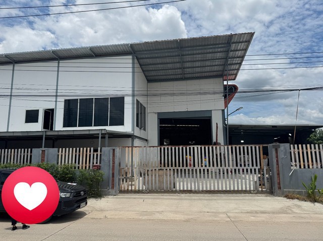ขายโรงงานเนื้อที่ 1 ไร่ ลำลูกกาคลอง 7 ปทุมธานีรหัสทรัพย์: FS271(กรุณาใช้รหัสนี้ในการสอบถาม FS271)มีออฟฟิศ 2 ชั้นรถเครนสามารถเข้าออกได้ระบบน้ำประปาเหมาะสำหรับทำโกดังพิกัด : ต.ลำลูกกา อ.ลำลูกกา จ.ปทุมธานีราคาขาย 23,000,000 บาทTel: 062-6284052 (คุณเจ)Line ID: 0626284052Facebook Fanpage: JLT Real Estate ซื้อ/ขาย/เช่า โรงงาน บ้าน ที่ดิน อสังหาริมทรัพย์ทุกชนิด