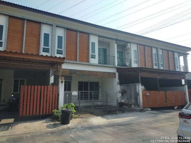   ขาย บ้านเดี่ยว/ทาวน์เฮ้าส์/คอนโด โครงการ บ้านราชพฤกษ์ 11 สุวรรณภูมิ-ลาดกระบัง  ถนนฉลองกรุง แขวงลำปลาทิว เขตลาดกะบัง กรุงเทพมหานคร  ราคา   2,250,000   บาท  (ราคาต่อรองได้)  รายละเอียดทรัพย์ -  เนื้อที่ 22.5 ตรว. พื้นที่ใช้สอย 147.6 ตรม. -  3 ห้องนอน 2 ห้องน้ำ 1 ที่จอดรถ -  1 ที่จอดรถ  -  บ้านหันไปทางทิศ เหนือ  พิกัดทรัพย์ : https://maps.app.goo.gl/zkmUmRRmciCoaN1y7  สถานที่ใกล้เคียง   -นิคมอุตสาหกรรมลาดกระบัง -ห้างสรรพสิ�