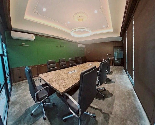 ให้เช่า #Homeoffice ทำเลดีสุดปังย่านลาดพร้าว 71 ตกแต่งสวย ตอบโจทย์ทุกธุรกิจราคาเช่า : 150,000 บาท/เดือน(สัญญาเช่าขั้นต่ำ 1 ปี)**สามารถจดทะเบียนบริษัทได้#รายละเอียดประเภททรัพย์ : โฮมออฟฟิศ 1 ชั้นขนาดพื้นที่ : 200 ตรว.พื้นที่ใช้สอย : 800 ตรม.จำนวนห้อง : - มีโซนโต๊ะทำงาน (พนักงาน)- โถงห้องรับแขก 1 ห้อง- ห้องประชุมใหญ่ 1 ห้อง- ห้องประชุมเล็ก 1 ห้อง- ห้องสมุด 1 ห้อง- โถงบริเวณหน้าทางเข้าออฟฟิศ ทำ