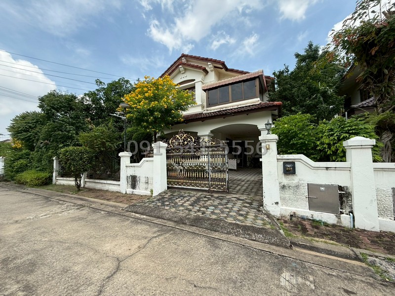 ขายบ้าน 70 ตร.ว. ต่อเติมเพิ่ม สีวลี รังสิต2หมู่บ้านสีวลี รังสิต 2 ทำเลทอง ใกล้ถนนรังสิต-นครนายก ธัญบุรี ปทุมธานีพื้นที่กว้างขวาง บรรยากาศร่มรื่น เหมาะสำหรับครอบครัวที่มองหาบ้านพร้อมอยู่บ้านเดี่ยว 2 ชั้น ขนาดที่ดิน 70 ตร.ว.พื้นที่ใช้สอยกว่า 200 ตร.ม. (ต่อเติมเพิ่ม)หน้าบ้านหันทางทิศใต้ราคา 3,990,000 บาทTel 091-541-5556Line ID : boynidabbbรายละเอียดของทรัพย์- ชั้น 1 : 1 ห้องรับแขก, 1 ห้องครัว, 1 ห้องนอ�