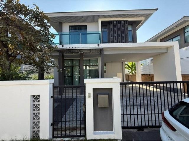 ให้เช่าบ้านเดี่ยว 2 ชั้น โครงการ เศรษฐสิริ พัฒนาการ Setthasiri Pattanakarn เหมาะพักอาศัยติดต่อ คุณช่อผกา โทร 0616198565 LINE 0616198565สำรอง LINE 0812523279 ส่งลิ้งก์ไว้ได้เลย- ให้เช่าบ้านเดี่ยว 2 ชั้น โครงการ เศรษฐสิริ พัฒนาการ Setthasiri Pattanakarnพัฒนาการ–อ่อนนุช (ตัดใหม่)- ที่ดินขนาด 55 ตร.วา- พื้นที่ใช้สอย 180 ตร.ม.- 4 ห้องนอน 3 ห้องน้ำ- เฟอร์นิเจอร์ครบ พร้อมเข้าอยู่- ส่วนกลางครบ สโมสร สระว่ายน้ำ ฟิตเนส Steam Room สวนสาธารณะ แ