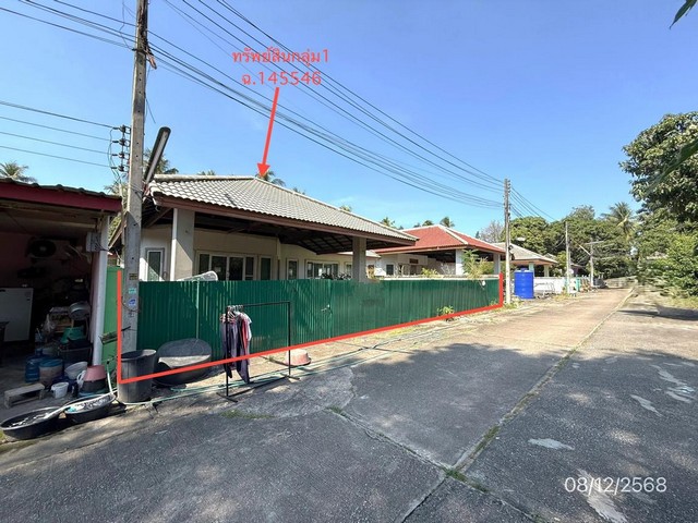    ขายบ้านเดี่ยว โครงการ ปีเตอร์แพน แอนด์ รีสอร์ท   ซอย ภายในโครงการ ถนน คู่ขนานทล.7 ตำบล หนองปลาไหล อำเภอ บางละมุง จังหวัด ชลบุรี  ราคาโปรโมชั่น  16,010,000   บาท    ลดจาก  20,789,000  บาท ราคาโปรโมชั่นตั้งแต่วันที่ 1 เมษายน 2569 – 30 มิถุนายน 2569  รายละเอียดทรัพย์ -  เนื้อที่ 1061.00 ตร.ว.  พื้นที่ใช้สอย 278.60 ตร.ม. -  2 ห้องนอน 1 ห้องน้ำ   -  1 ที่จอดรถ  -  บ้านหันไปทางทิศ ตะวันออก  พิกัดทรัพย์ : https://maps.app.goo.gl/FaEixZmm8H7aP6iR6  สถ