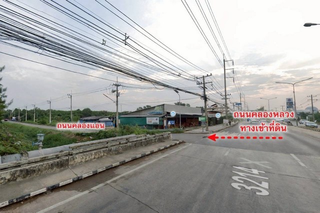 ที่ดินเปล่าคลอง 4  พื้นที่ 1-1-38 ไร่ ต.คลองสี่ อ.คลองหลวง  จ.ปทุมธานี ราคา 4,574,000 บาท (8,500 บาท/ตร.ว.3,400,000 บาท/ไร่)วิภาวดี 062-9615928ที่ดินเปล่าคลอง 4 คลองหลวง พื้นที่ 538 ตร.ว.  ถ.คู่ขนานคลองแอน ติดถนน 2 ด้านรูปแปลงสวยสี่เหลี่ยมผืนผ้า หันหน้าทิศตะวันตก  และด้านหลังทิศตะวันออกสภาพที่ดินยังไม่ได้ถมความกว้างและลึกที่ดินโดยประมาณ กว้าง 25.5 เมตร ลึก 84.5 เมตรผิวจราจร 2 ช่องทาง 4 เมตร การเดินทางส�