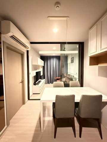 ขาย คอนโด Life Asoke Rama 9 ขนาด 36 ตร.ม. ใกล้ MRT พระราม 9 ชั้น 14 วิวเมือง ราคา 4.8 ล้านบาทคอนโด Life Asoke Rama 9 บนถนนอโศก-ดินแดง แขวงมักกะสัน เขตราชเทวี กรุงเทพมหานคร ทำเลใจกลาง New CBD ของกรุงเทพฯ เดินทางสะดวกเพียงไม่กี่นาทีจาก MRT พระราม 9 รายล้อมด้วยอาคารสำนักงาน ศูนย์การค้า และสิ่งอำนวยความสะดวกครบครันห้องขนาด 36 ตารางเมตร ชั้น 14 วิวเมือง สภาพดี พร้อมอยู่อาศัย ประกอบด้วย 1 ห้องนอน 1 ห้องน้ำ 1 �