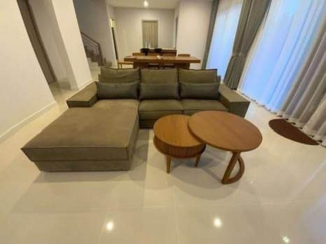RHT2635ให้เช่าบ้านเดี่ยว 4ห้องนอน จดทะเบียนได้ ถนน สุขาภิบาล2 ย่านประเวศ บ้านใหม่หรู เดอะปาล์ม บางนา วงแหวน หลังมุมเนื้อที่  82 ตร.ว. พื้นที่ใช้สอยประมาณ 315 ตรม 4 ห้องนอน 5 ห้องน้ำ  แอร์ 6 ตัว  จอดรถได้ 3 คัน สนใจติดต่อคุณเจี๊ยบ 092--851-6969LIne:keti2522ค่าเช่า 150,000บาท/เดือน (จดทะเบียนบริษัท) สัญญาค่าเช่าขั้นต่ำ 1 ปี ล่วงหน้า 1 เดือน ประกัน 2 เดือนถนน สุขาภิบาล 2 แขวง ดอกไม้ เขต ประเวศ กรุงเทพมหาน�