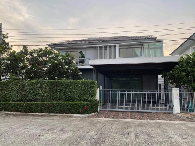 ให้เช่า ขาย บ้านเดี่ยว 2 ชั้น โครงการ เพอเฟคเพลส 2 Perfect Place รามคำแหง 174 เดินทางสะดวก เหมาะพักอาศัยติดต่อ คุณช่อผกา โทร 0616198565 LINE 0616198565สำรอง LINE 0812523279 ส่งลิ้งก์ไว้ได้เลย- ให้เช่า ขาย บ้านเดี่ยว 2 ชั้น โครงการ เพอเฟคเพลส 2 Perfect Place รามคำแหง 174- บ้านหลังมุม ด้านหลังเป็นสวนหย่อม ไม่ติดใคร- ขนาดพื้นที่ 80 ตารางวา- พื้นที่ใช้สอย 252 ตารางเมตร- 6 ห้องนอน 4 ห้องน้ำ- 1 บ้านแม่บ้าน ซักรีด- พร้อมเฟอร์นิ�