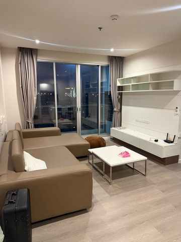 ให้เช่า คอนโด The Room ราชพฤกษ์ ใกล้ BTS โพธิ์นิมิต 2 ห้องนอน 78.4 ตร.ม. เช่า 28,000 /เดือนคอนโด The Room ราชพฤกษ์ ถนนราชพฤกษ์ แขวงบุคคโล เขตธนบุรี กรุงเทพมหานครขนาดห้อง 78.4 ตารางเมตรพื้นที่ใช้สอย 78.4 ตารางเมตร2 ห้องนอน2 ห้องน้ำ1 ห้องครัว1 ห้องนั่งเล่น1 ห้องทำงาน1 ที่จอดรถคอนโดมือสอง สภาพดี พร้อมเข้าอยู่ ห้องมุม ชั้น 9 ให้ความเป็นส่วนตัวสูง พื้นที่ใช้สอยกว้างขวาง เหมาะสำหรับครอบครัวขนา