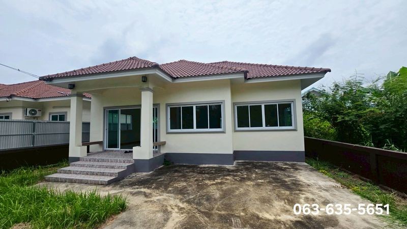 สนใจมาเที่ยวชมโทร ติดต่อ นกได้หลายช่องทางนะคะโทร. 061-494-9665โทร. 063-635-5651 (เบอร์นี้ไลน์เต็มค่ะ)ไลน์ไอดี : @nyland789(ไลน์คลิ๊กแล้วทักมาได้เลยค่ะ) https://lin.ee/R8sP0rj____________________________บ้านเดี่ยวใกล้แยก จปร.โครงการภูชะโงก 60 ตรว. 2.4 ล้านต.พรหมณี อ.เมืองนครนายก จ.นครนายก ตัวบ้านหันทิศตะวันตกเฉียงใต้ บ้านเลขที่ 111/403 ห้องนอน 2 ห้องน้ำ 1 โถงรับแขกกว้าง จอดรถภายในบ้านได้ 2 คันไฟฟ้า ประปาภูมิภาค ไม่มีค่าส่วน