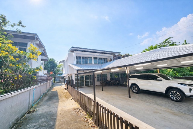 วชิรธรรมสาธิต39-45  BTSอุดมสุข1.7กม.ให้เช่าบ้านเดี่ยว 2 ชั้น 4นอน 2น้ำ 29,999 B-M. ใกล้โรงเรียนนานาชาติกลอรี่สิงคโปร์ 400 ม.  80 ตร.ว. 350 ตร.ม.   ถนนสุขุมวิท 101-1 เหมาะอยู่อาศัยหรือโฮมออฟฟิศ เดินทางสะดวก ใกล้สิ่งอำนวยความสะดวกครบครันWachirathamSathit39-45 BTS UdomSuk 1.7km. 2-Story Detached House 4Beds 2Baths 29,999 B-M. near Glory Inter Sch. Singapore 400m.  80sq.wa. 350sq.m. Sukhumvit 101-1 Road Prime location in the heart of Udom Suk on Sukhumvit Road ideal for residence or home office with excellent accessibility and full amenitiesวชิรธรรมสาธิต39-45 ถนนสุขุมวิท 101/1 ศรีนครินทร์ 