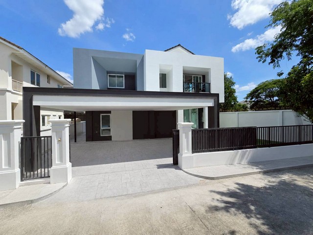 บ้านหรู ทำเลสวน หลังมุม ราคาพิเศษ!ลดทันที 1 ล้านบาท! จากราคา 9,990,000 บาท เหลือเพียง 8,990,000 บาท โครงการ เพอร์เฟค มาสเตอร์พีซ รัตนาธิเบศร์ บ้านหลังมุม ติดสวน บรรยากาศร่มรื่น เป็นส่วนตัวเหมาะสำหรับครอบครัวที่ต้องการบ้านคุณภาพในทำเลศักยภาพเนื้อที่ 75.6 ตารางวา พื้นที่ใช้สอย 259.86 ตารางเมตร 4 ห้องนอน 1 ห้องแม่บ้าน 4 ห้องน้ำ 3 ที่จอดรถ บ้านหัน ทิศเหนือรับลมดี อยู่สบายตลอดปีจุดเ