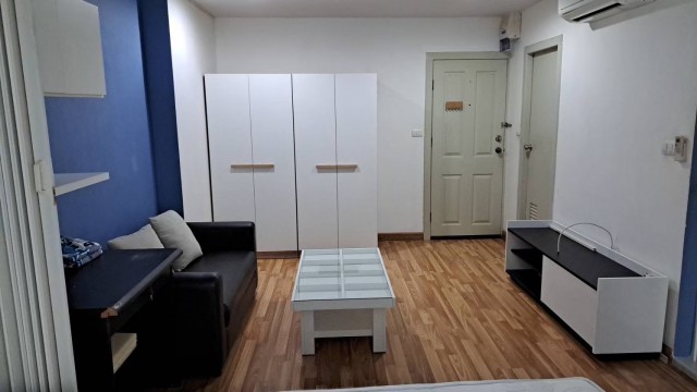 Regent Home 19 สะอาด สะดวก ชั้น 2 BTS บางจาก ***บริการรับฝากขาย/เช่าบ้าน  คอนโด และให้คำปรึกษา สนใจติดต่อได้ตลอดเวลา*** สนใจรายละเอียดเพิ่มเติมหรือรูปภาพหรือนัดชมห้อง ติดต่อ เอกชัย (Aui)T. 089-799-5598 Line ID:  @auiauiaui001 ( เติม @ ด้านหน้า )แบบห้อง  1 ห้องนอน 1 ห้องน้ำ ขนาด 31 ตรม. ชั้น 2  อาคาร Bห้องใหม่สะอาด ตกแต่งสวยงาม พร้อมเข้าอยู่รายละเอียด--------------------------------------------------------------ราคาเช่า  :  8,500 บาทต่อเดือน -----------------------------------------