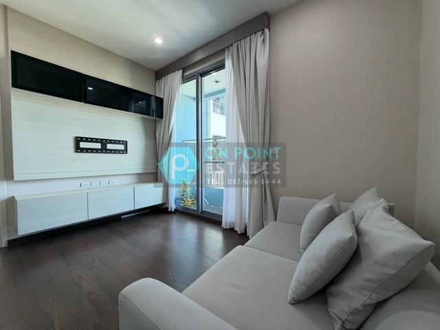 Q Asoke  (Agent Post)                        1 Bedrooms 1 Bathroom for Rent** RENTAL PRICE : 27,000 Baht / month (1 Year Contract) **Listing ID : A2883Location : Asoke-Phetchaburi IntersectionRoom Type : 1 Bedrooms 1 BathroomRoom Size : 47 Sq.m.Function :- Fully Furnished- Gym / Swimming pool / Sauna- MRT Phetchaburiคิว อโศกให้เช่า 1 ห้องนอน 1 ห้องน้ำ** ราคาเช่า : 27,000 บาท ต่อเดือน (สัญญา 1 ปี) **Listing ID : A2883พื้นที่ : สี่แยกอโศก-เพชรบุรีประเภท : 1 ห้องนอน 1 ห้องน้ำขนาด : 47 ตารางเมตรFunction :- ตกแต่งพร้อมอาศัย ฯ- ส่วนกลางประกอบด้วย ฟิตเนส / สระว่ายน้ำ / ซาวน่า ฯ- MRT เพชรบุรีContactJanyanan (Pang)Tel / WhatsApp : +66 (0) 95-663