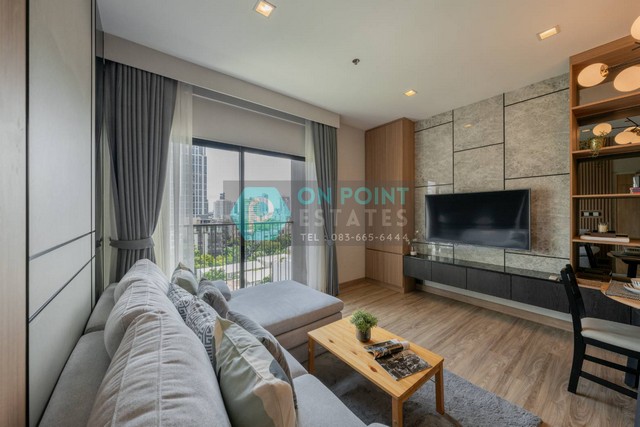 Noble Reveal (Agent Post)                       1 Bedroom 1 Bathroom for Rent** RENTAL PRICE : 30,000 Baht / month (1 Year Contract ) **Listing ID : A2887Location : Soi Sukhumvit 63Room Type : 1 Bedroom 1 BathroomRoom Size : 50 Sq.m.Function :- Fully Furnished- Gym / Swimming pool / Sauna- BTS Thong loโนเบิล รีวิล ให้เช่า 1 ห้องนอน 1 ห้องน้ำ ** ** ราคาเช่า : 30,000 บาท ต่อเดือน (สัญญา 1 ปี) **Listing ID : A2887พื้นที่ : ซอย สุขุมวิท 63ประเภท : 1 ห้องนอน 1 ห้องน้ำขนาด : 50 ตารางเมตรFunction :- ตกแต่งพร้อมอาศัย ฯ- ส่วนกลางประกอบด้วย ฟิตเนส / สระว่ายน้ำ / ซาวน่า ฯ- BTS ทองหล่อContactJanyanan (Pang)Tel / WhatsApp : +66 (0) 95-663-2245Line ID : Jany