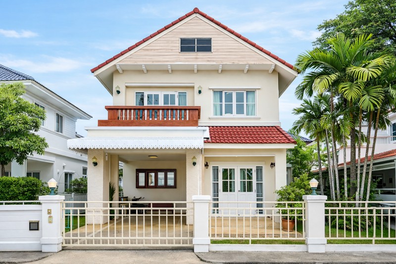 ใกล้ตลาดสดแม่โจ้ 1.2 กม. แลนด์ แอนด์ เฮ้าส์ 18,499 บาท-เดือนหนองหาร สันทราย บ้านเดี่ยว 2 ชั้น 3 นอน 2 น้ำ  ย่านแม่โจ้ หรูหรา พร้อมเฟอร์ฯ และเครื่องใช้ไฟฟ้าครบ บรรยากาศร่มรื่น เป็นส่วนตัว เหมาะสำหรับอยู่อาศัย ใกล้รร.นภาเชียงใหม่ 2.5 กม. โรงพยาบลาล และสะพานแยกหนองจ๊อม ให้เช่า  ชลลดา NongHan SanSai Two-story detached house with 3bed 2baths MaeJo 1.2km. Fresh Market in a quality Land & Houses project in the Mae Jo area.luxurious Fully furnished with appliances in a peaceful and private setting ideal for comfortable living. Close to 